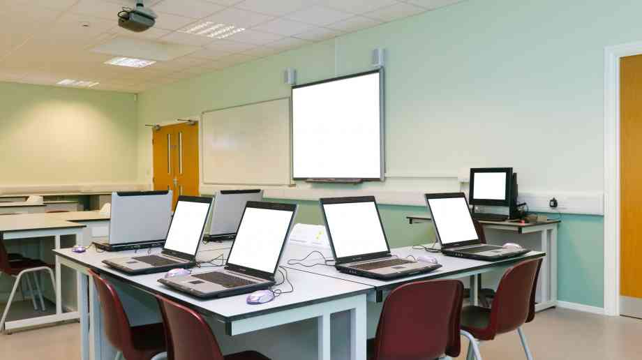  Ofqual begins consultation on revised arrangements for GCSE computer science