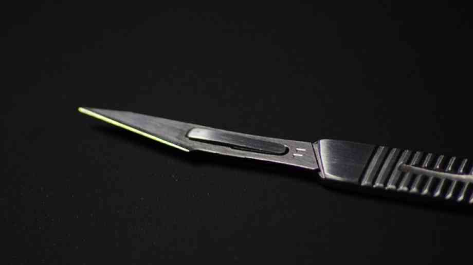 London Mayor encourages schools to take up knife wands     