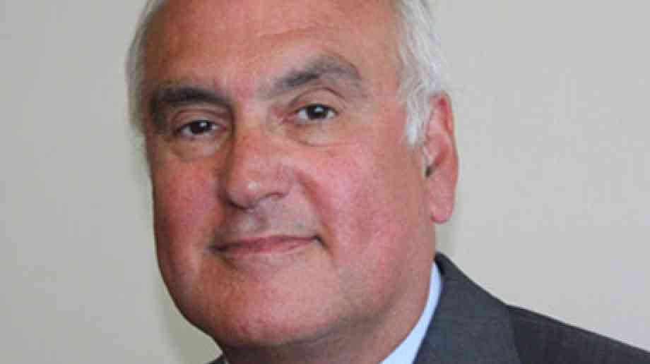 Sir Michael Wilshaw calls for Birmingham LGBT rights lessons to be reinstated 